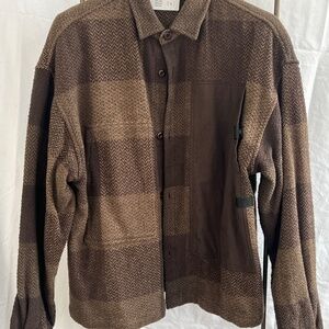 Earth\Studies Research Shirt - Small - Excellent Condition